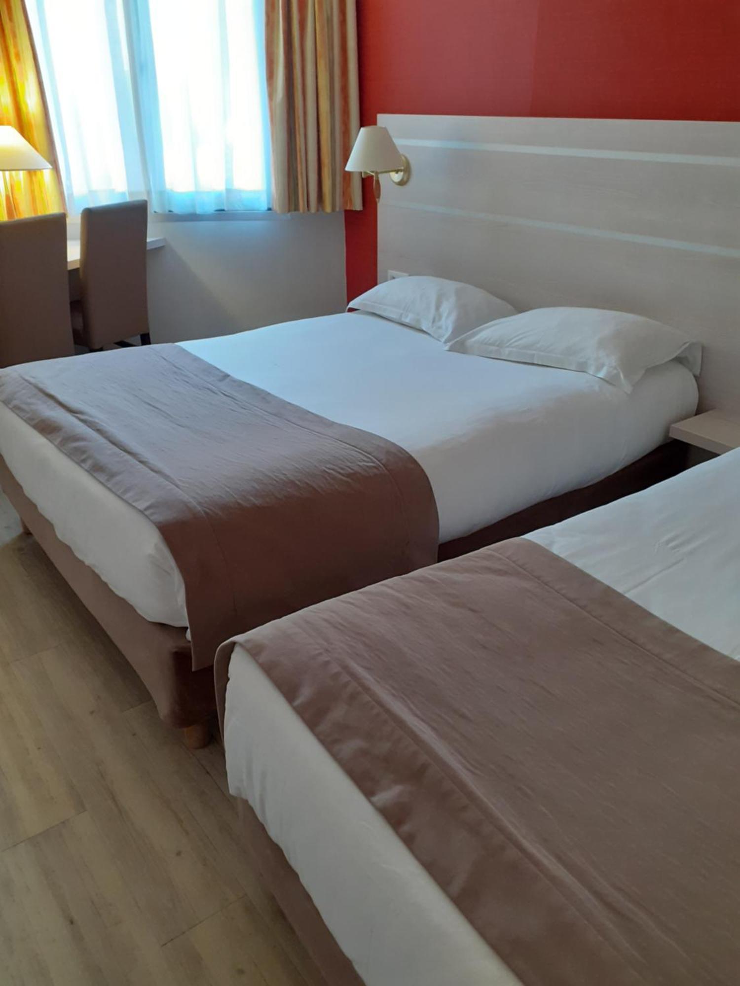 Hotel-Restaurant De L'Embarcadere Nantua Eksteriør billede