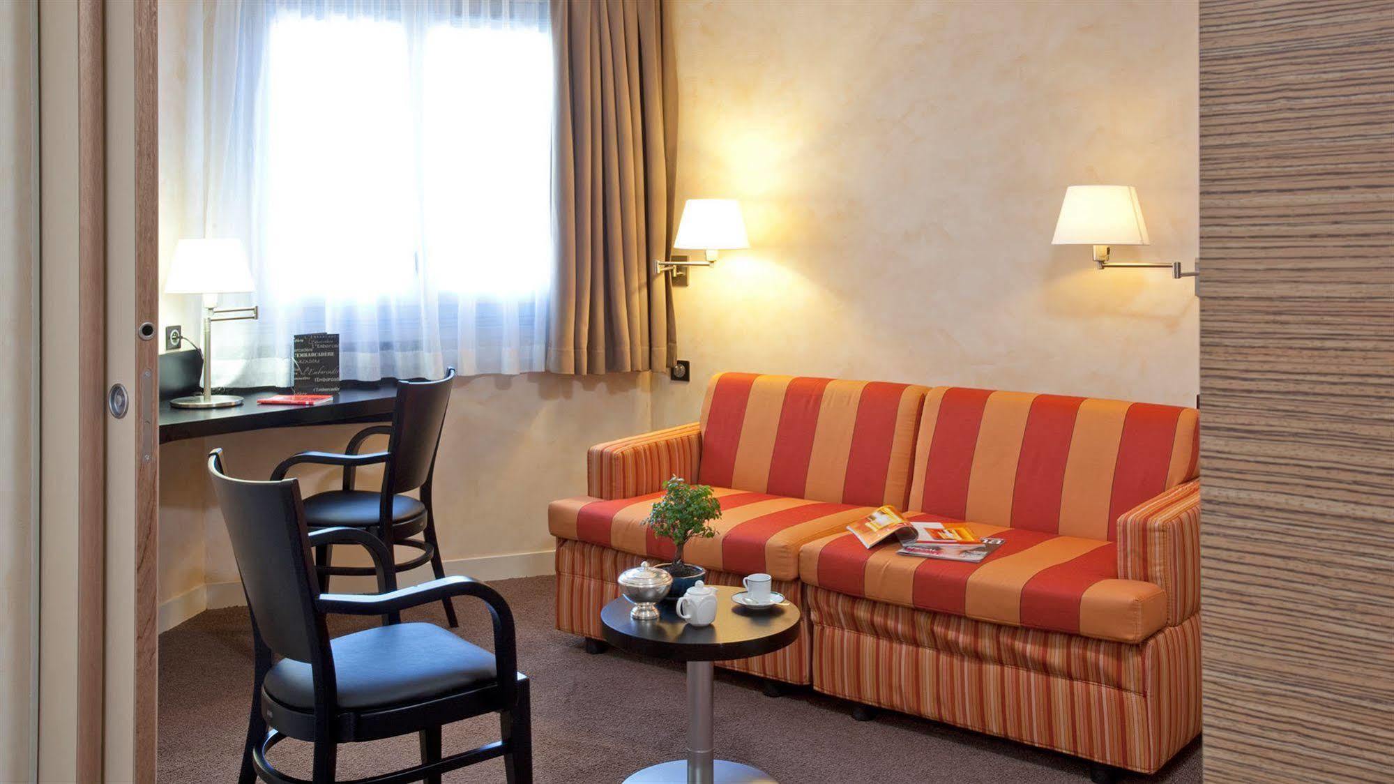 Hotel-Restaurant De L'Embarcadere Nantua Eksteriør billede