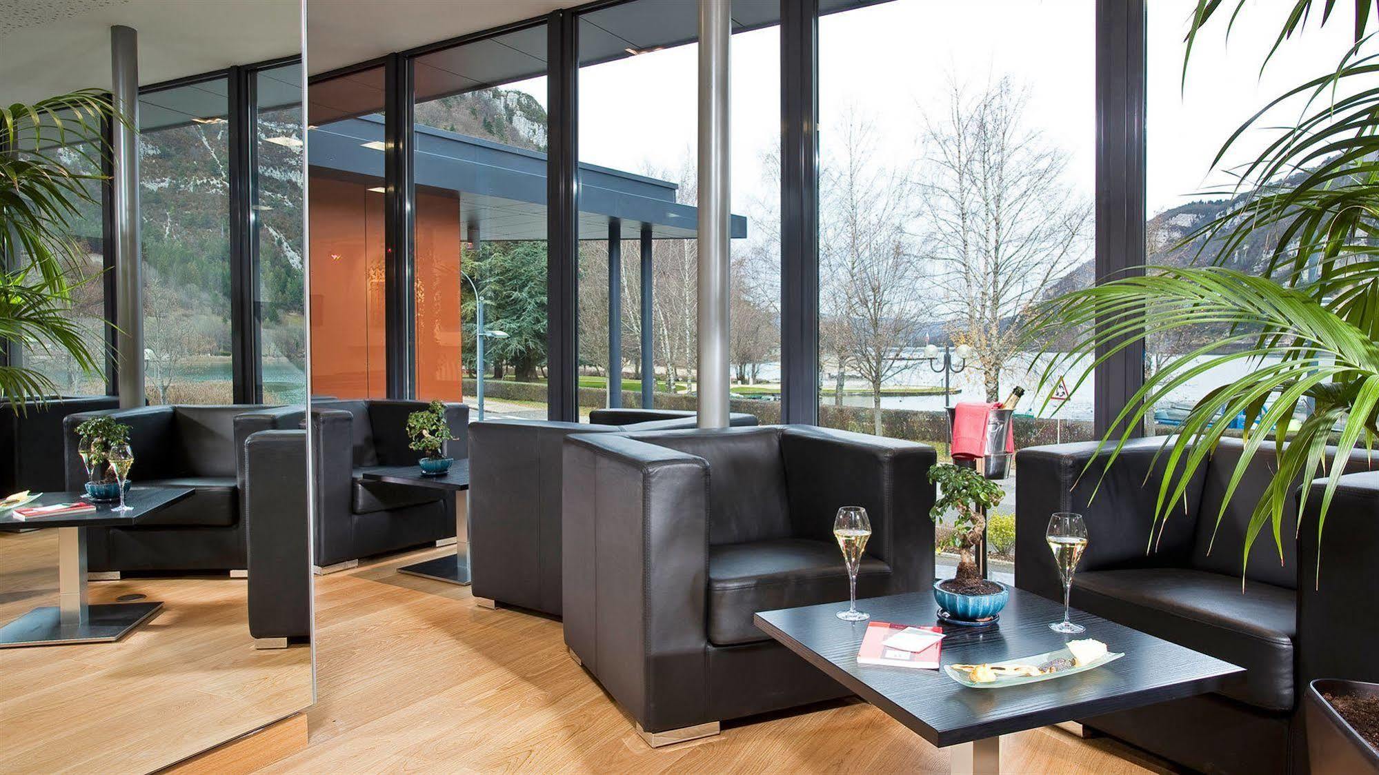 Hotel-Restaurant De L'Embarcadere Nantua Eksteriør billede